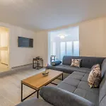 5 Bedroom Cozy In Vakantiehuis *