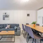 5 Bedroom Cozy In *