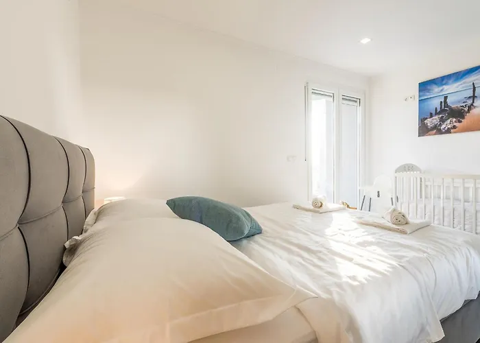 5 Bedroom Cozy In Nyaraló