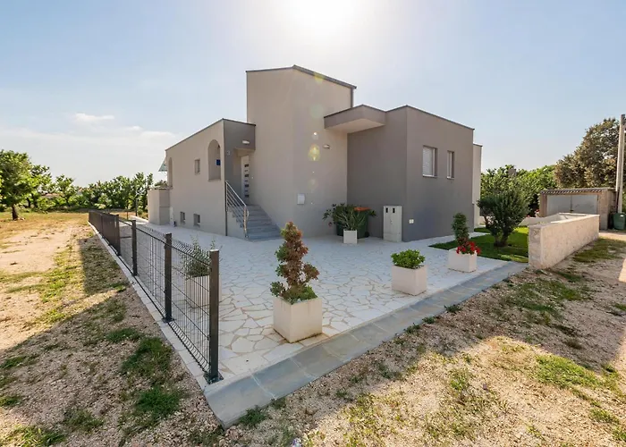 5 Bedroom Cozy In Nyaraló